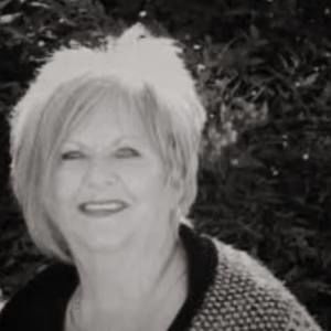 Meet your Posher, Debra